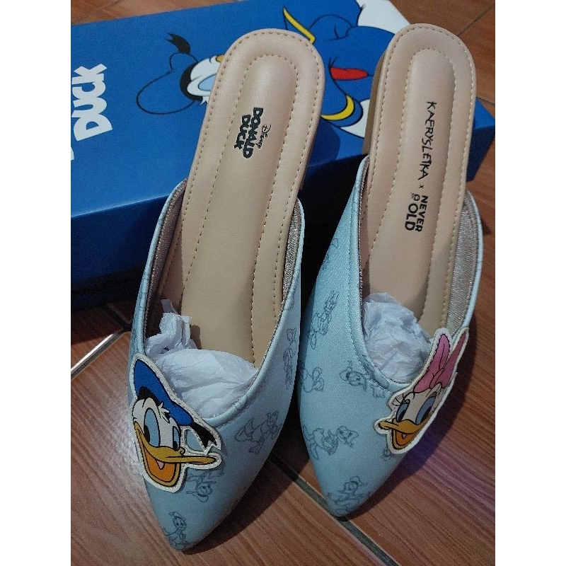Kaerysleika Donald Duck Slipper Pointy Sky Size 40