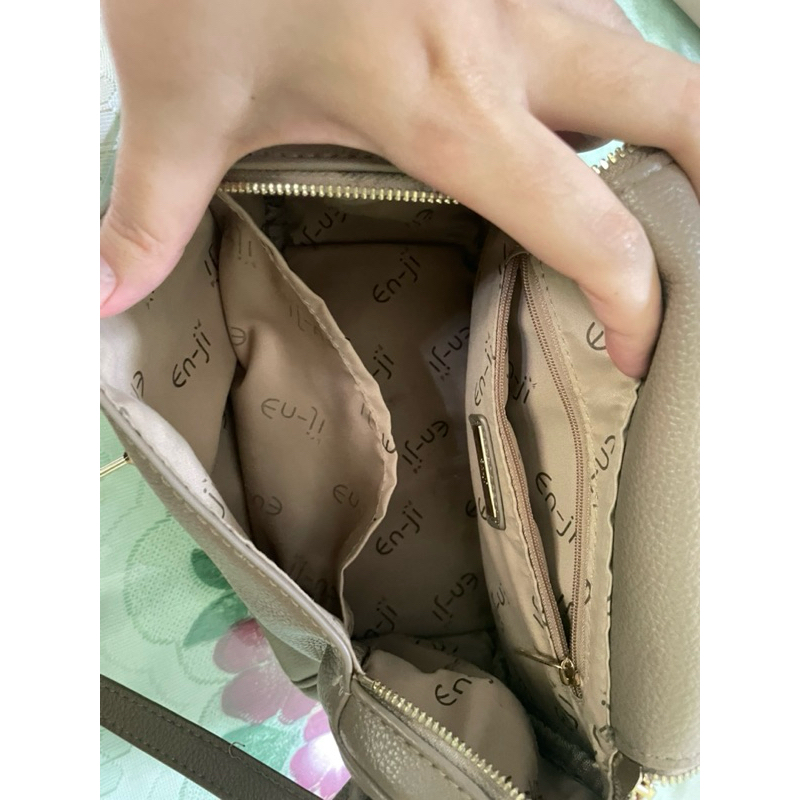 Tas Enji hand bag selempang bagus taupe PRELOVED