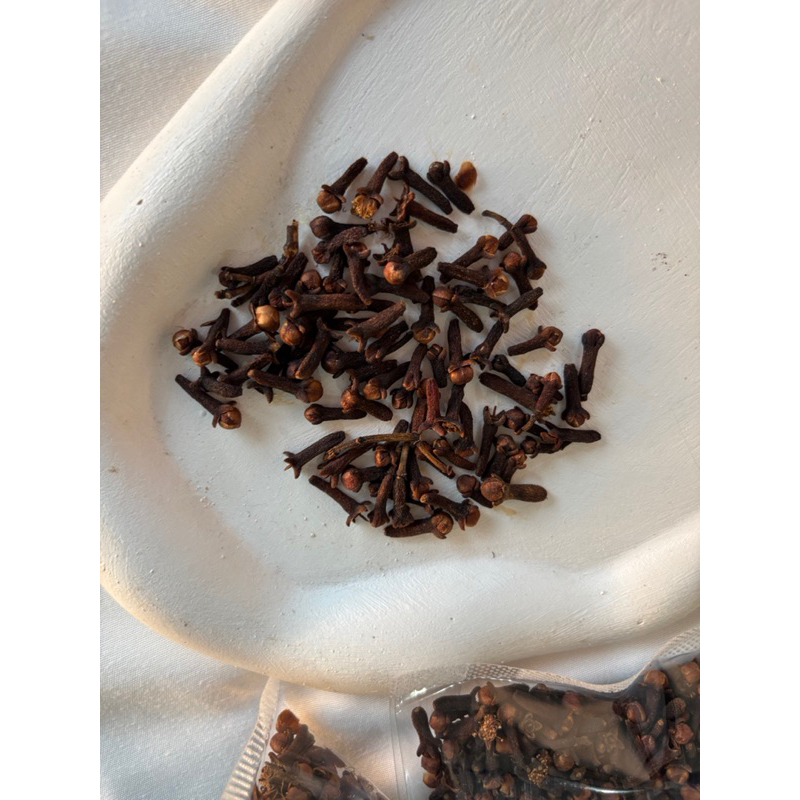 

cengkeh kering 40 gram