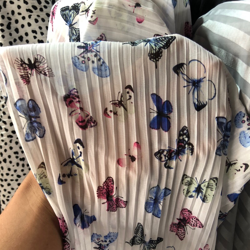 kain ceruty plisket motif - kain ceruty plisket motif kupu kupu - kain ceruty plisket motif impor gb