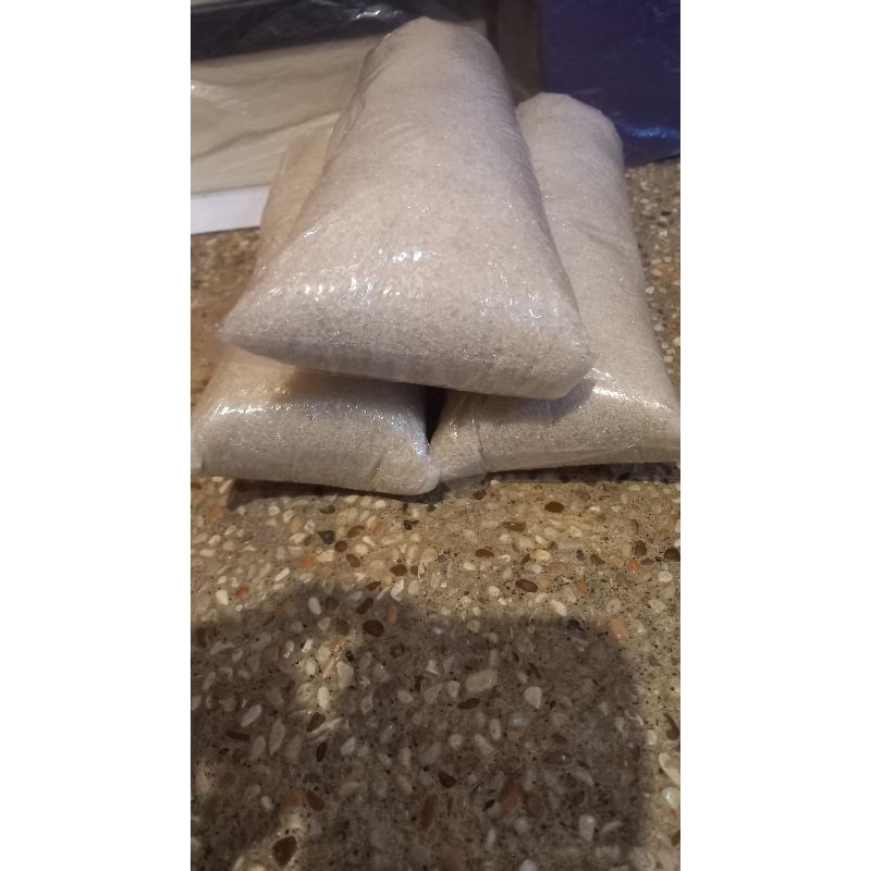 

Gula pasir eceran 1/2kg dan 1kg