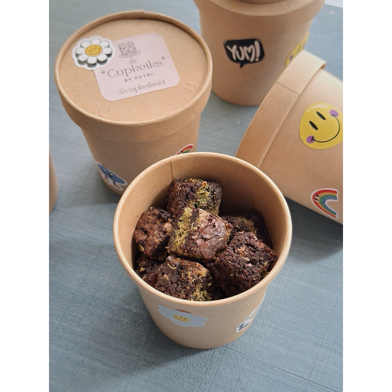 

Dubai Brownies / Kunafa Pistachio Brownies