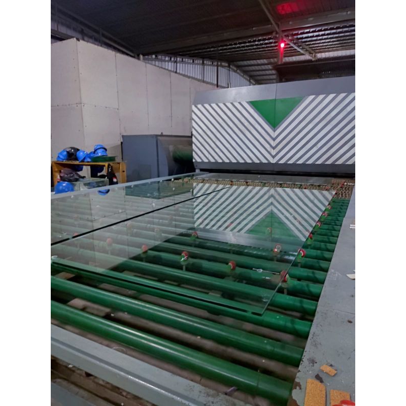 kaca 10mm tempered