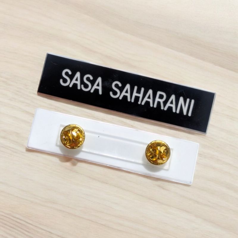 

papan nama dada name tag hitam putih kancing kupu kupu sehari jadi langsung dikirim