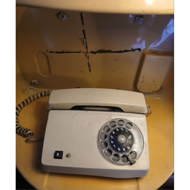 TELEPON PUTAR JADUL PUTIH