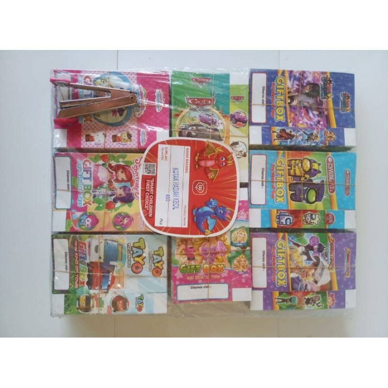 

Kotak kado K 2x7x9cm isi 400 pcs