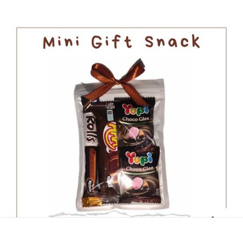 

Mini Gift Snack / Mini Hampers untuk Ulang Tahun / Lebaran / Wisuda / Sempro