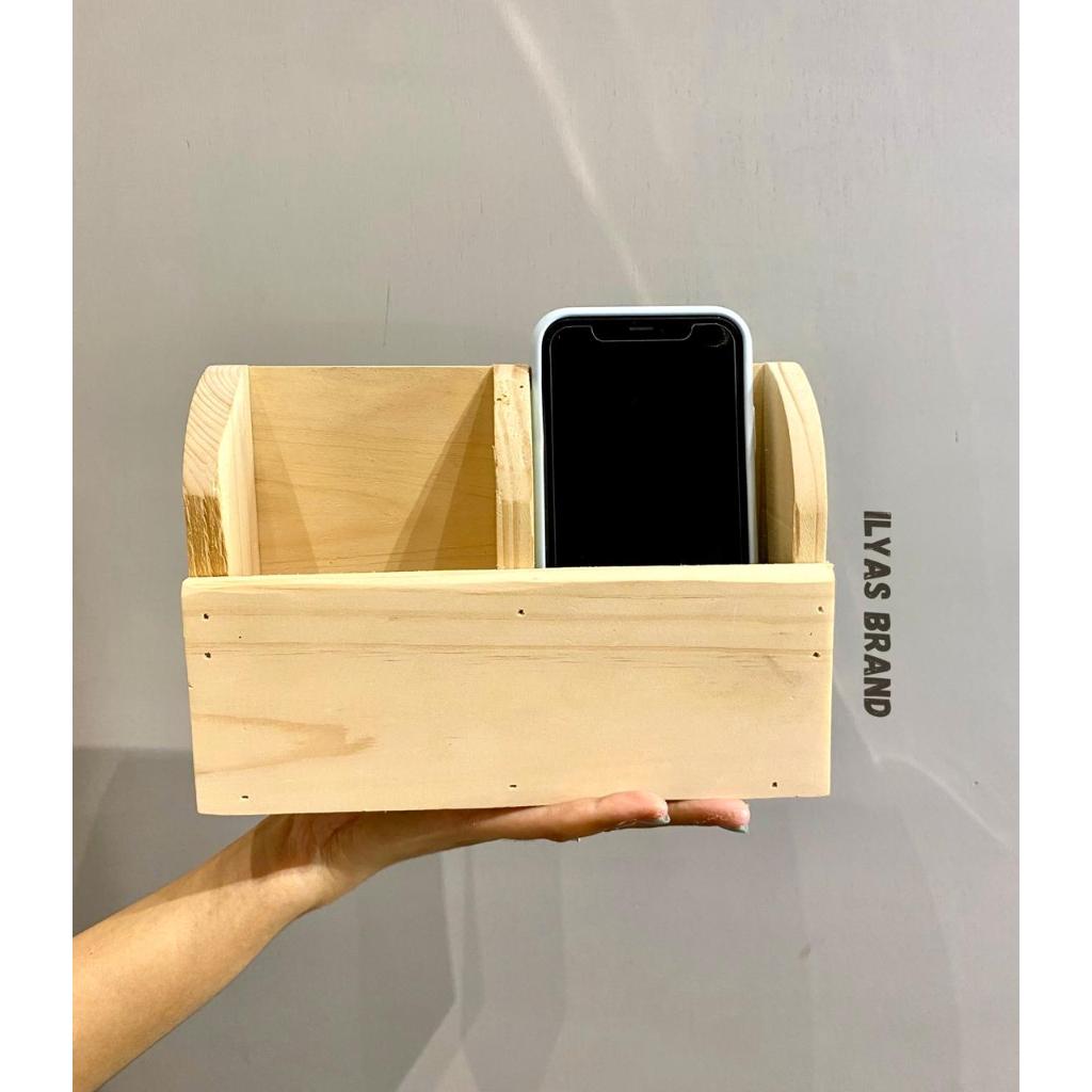 KI004 Rak Remot Kayu Gantung Minimalis / Rak Hp Tempel Dinding 2 Slot