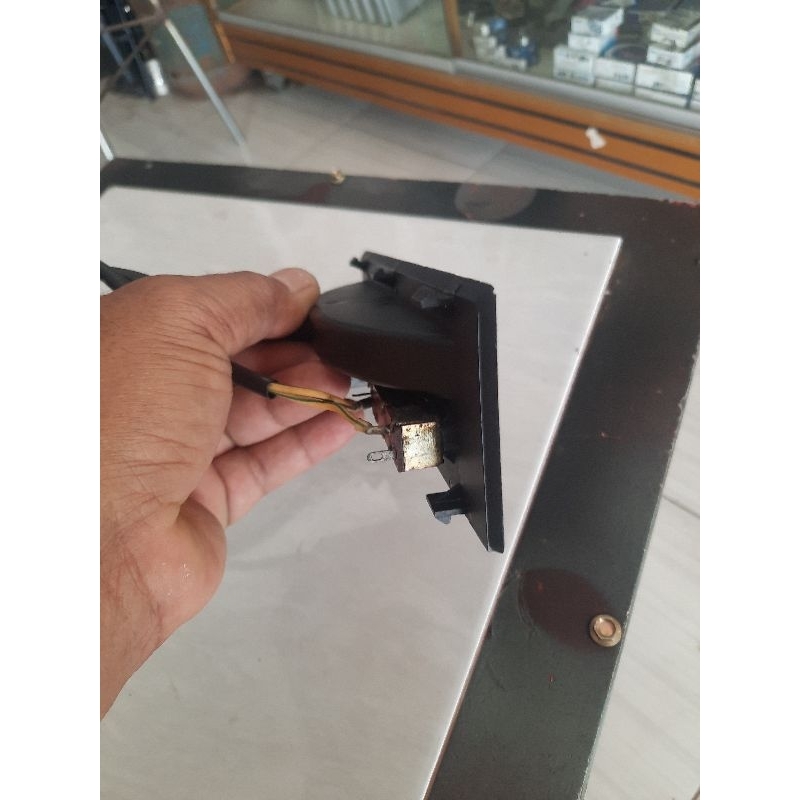 Swit blower ac isuzu panther