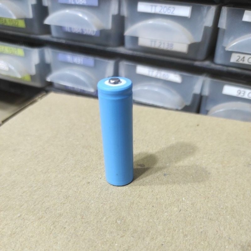 Baterai AA2 3.7v Cas Charger Baterai A2 3.7v