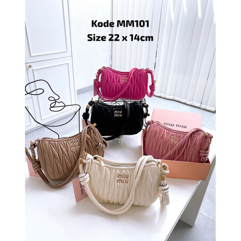 tas selempang miumiu