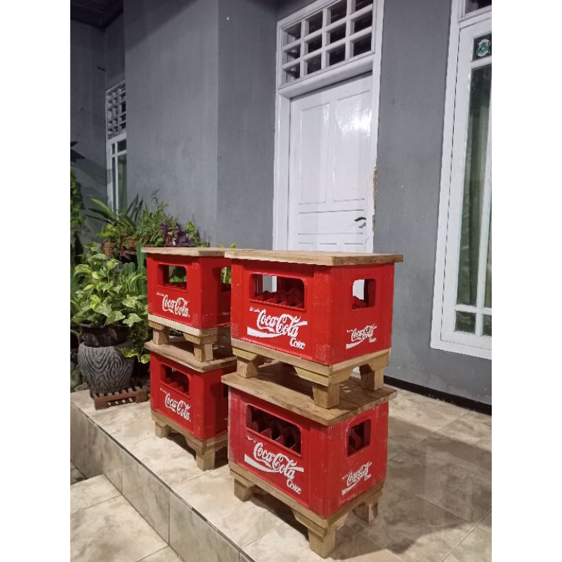 Meja kursi krat CocaCola Upcyle unik furniture Cafe