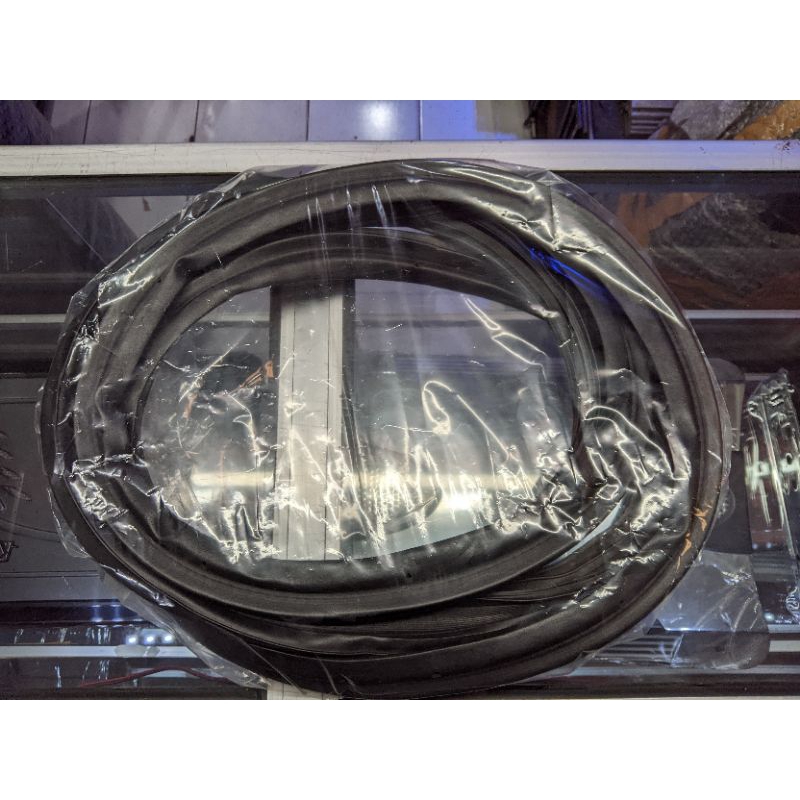 karet bagasi mobil Innova reborn, Fortuner, dll