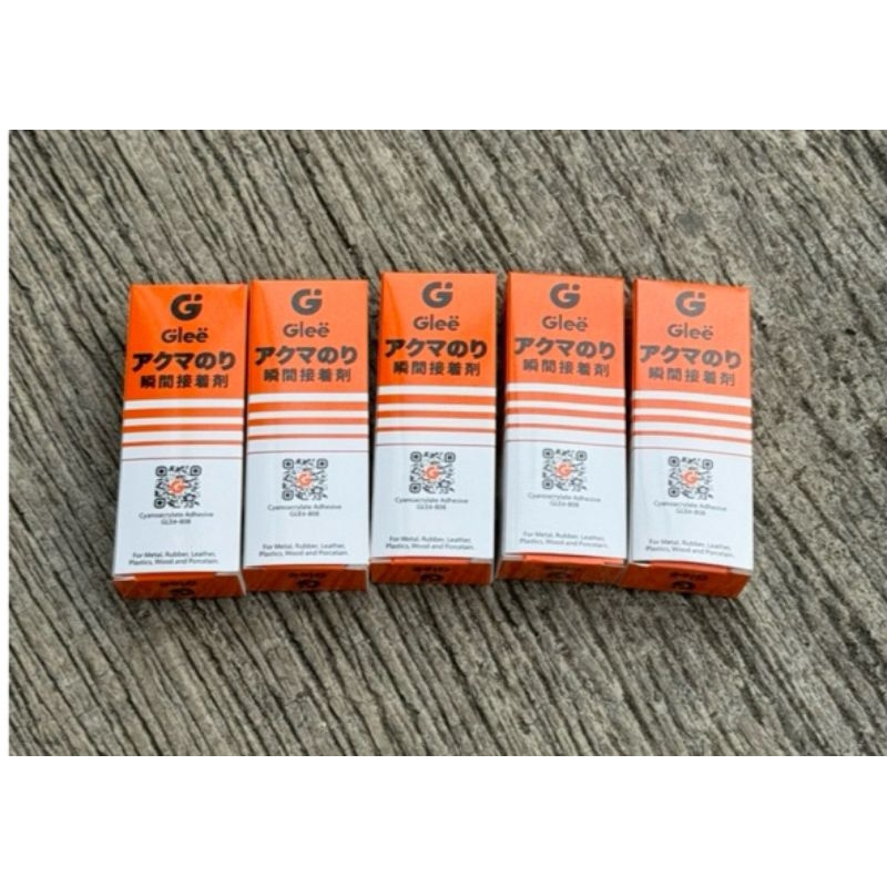 

Lem Korea Cair Glee Serbaguna