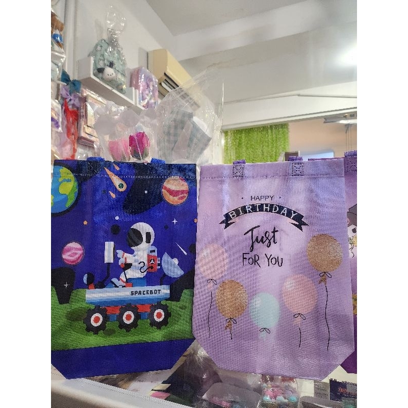 

Tas Goodie Bag Sponbun Motif Ulang Tahun Birthday Kartun Premium