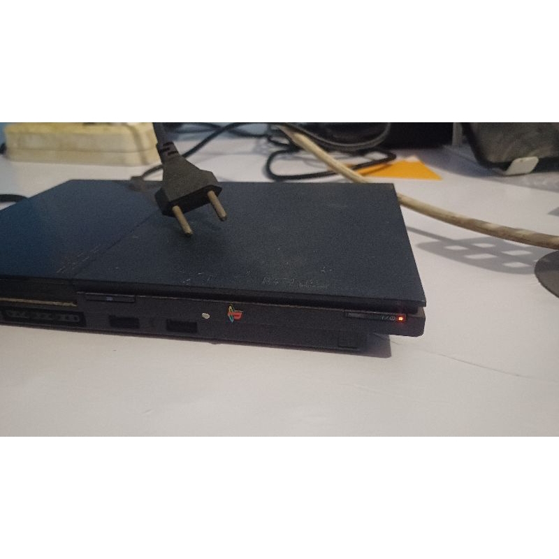 ps 2 slim versi kaset.