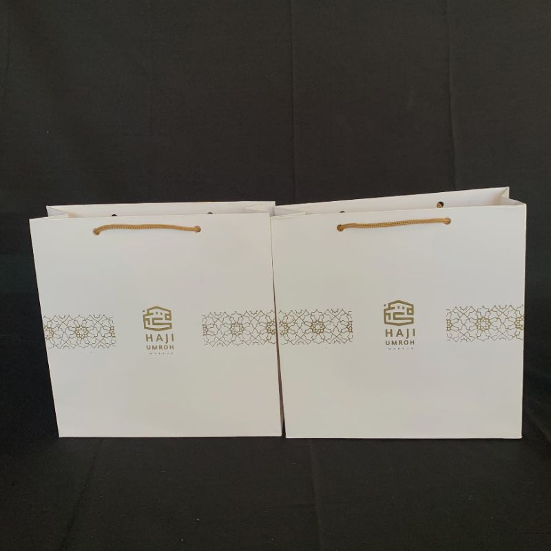 

Paperbag Haji Umroh Kualitas Premium P19 L6 T19cm