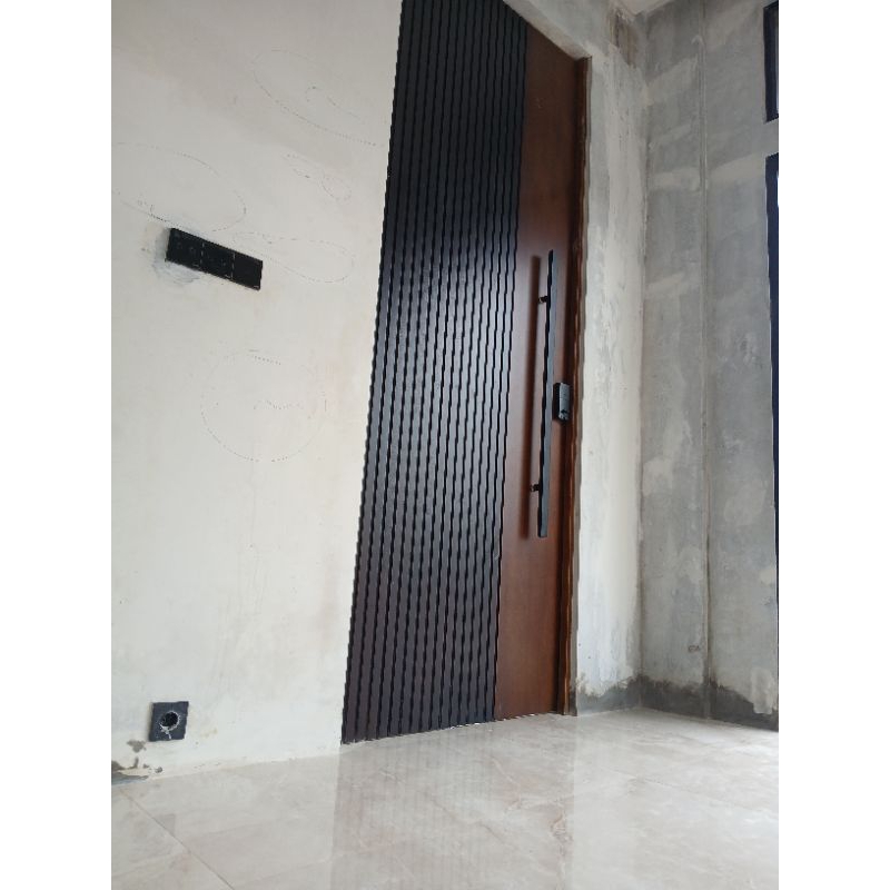 pintu utama kayu solid