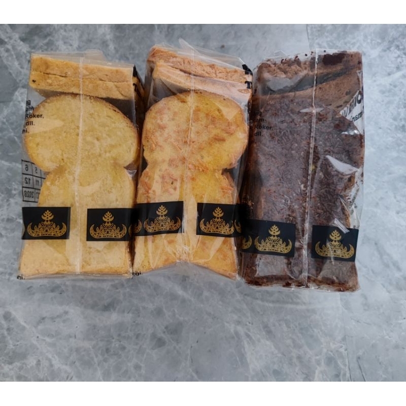 

Roti Kering Lampung Monica & Loren (ROKER)