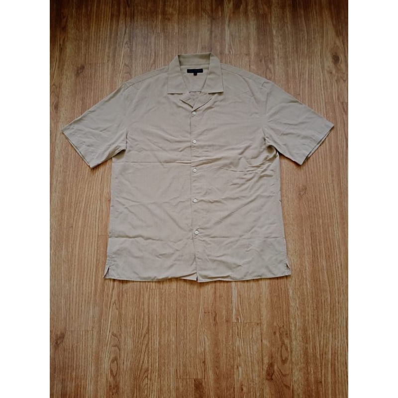 Kemeja Basic Open Collar Cream SPAO
