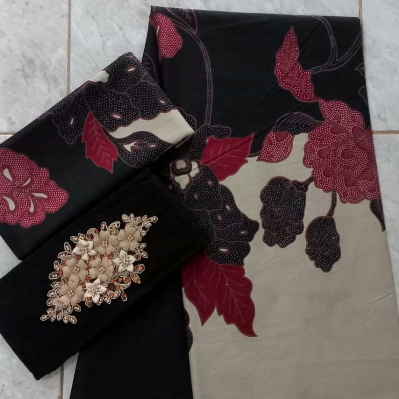 kain batik motif mawar hitam katun prima high quality nyaman adem seragam batik buat Fashion