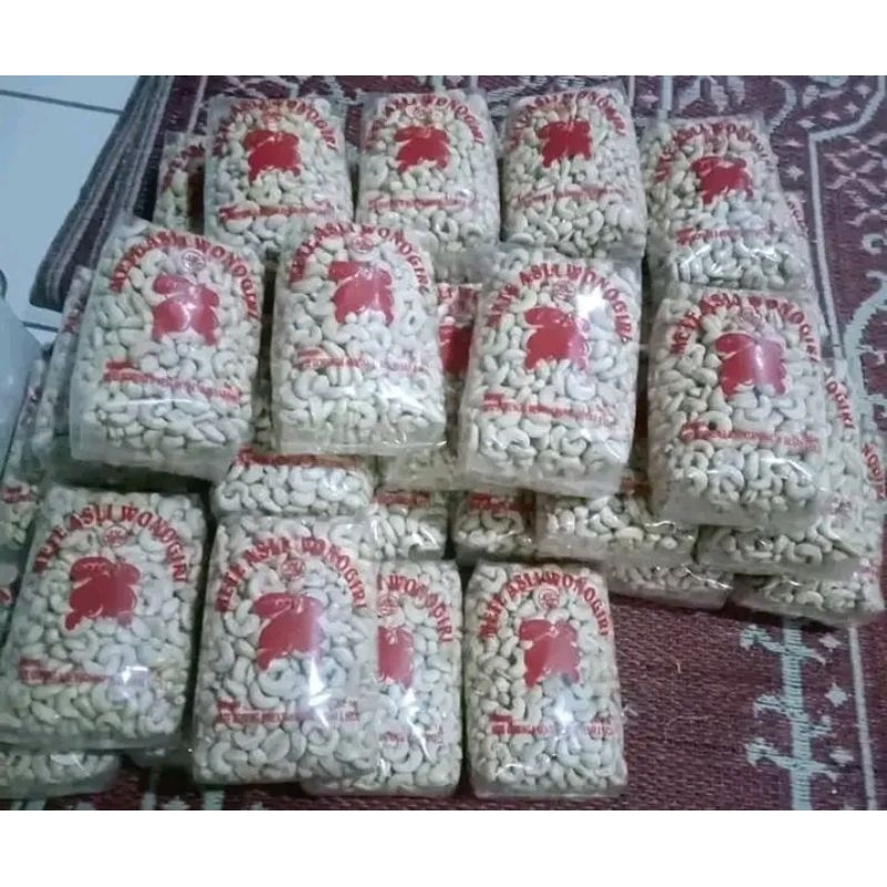 

kacang mete wonogiri mentah