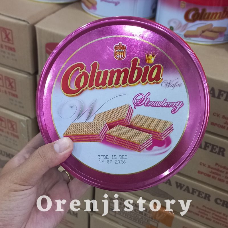 

columbia wafer 220gr kaleng coklat dan stawberry (exp 2026) parcel lebaran natal dan tahun baru