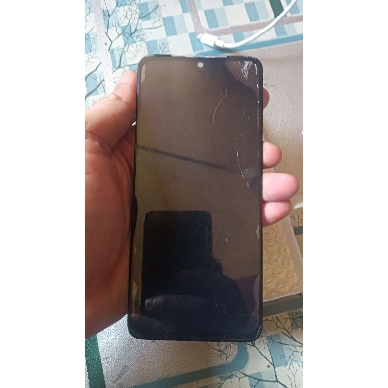 lcd redmi note 11 4G amoled bawaan pabrik minus glas nya  retak