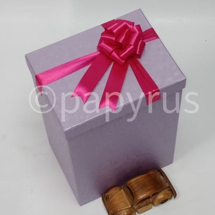 

PAPYRUS 15x20 Tinggi 30cm Kotak Kado Gift Box Hadiah V3
