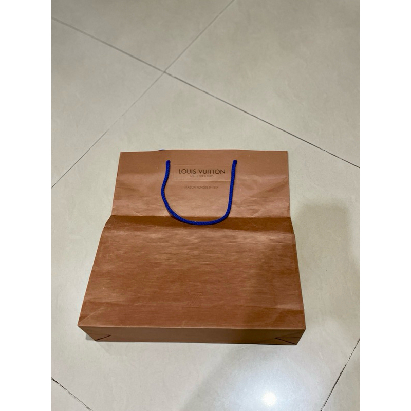 

paperbag vintage louis vuitton