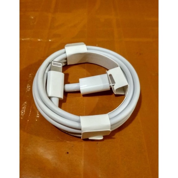 55 laris manis KABEL DATA IPON USB C TO LIGHTING 1M USB C TO LIGHTING NEMPEL MAGNET