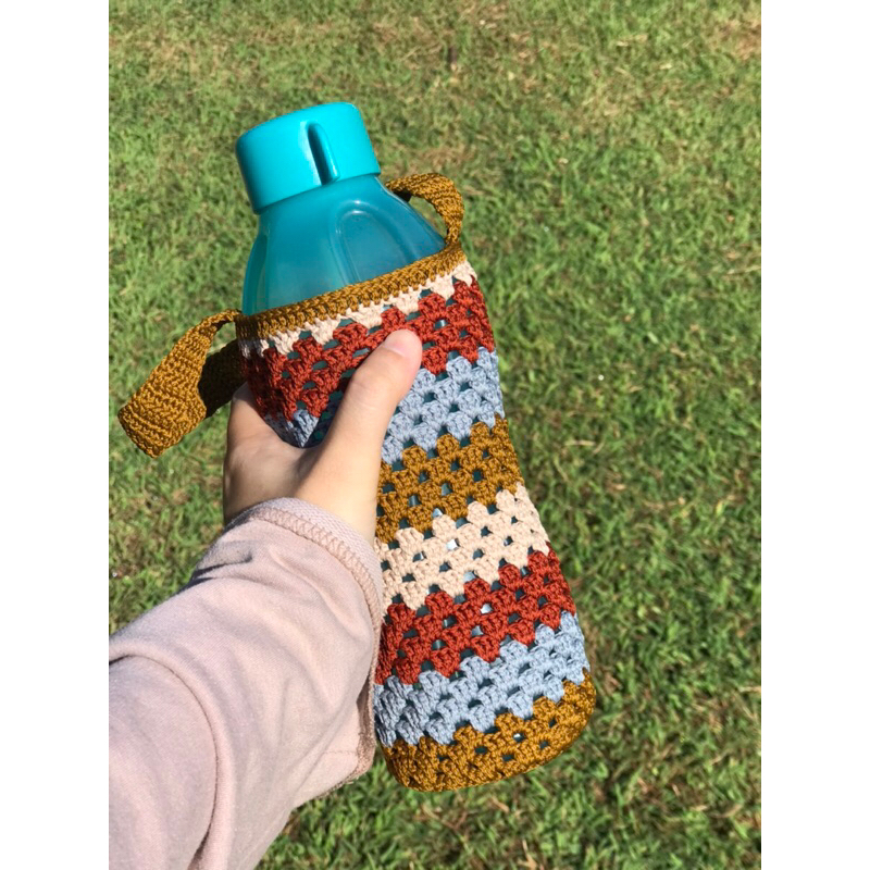 Bottle holder crochet/tempat botol rajut/tali botol rajut/pelindung botol rajut/botol/rajut