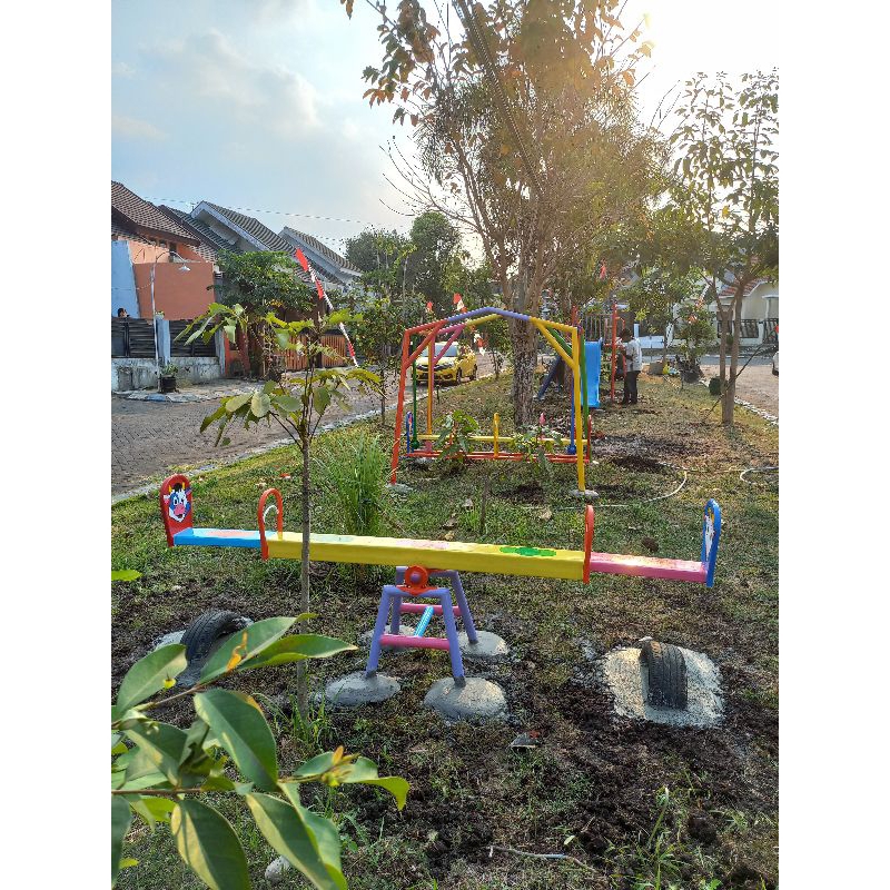 Jungkat Jungkit Mainan Anak TK/Paud Playground High Quality