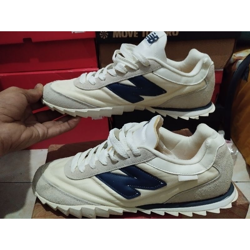 New Balance RC 30 putih navy size 44
