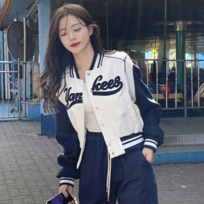 TF - YANKESS Jacket Baseball Varsity Crop Wanita