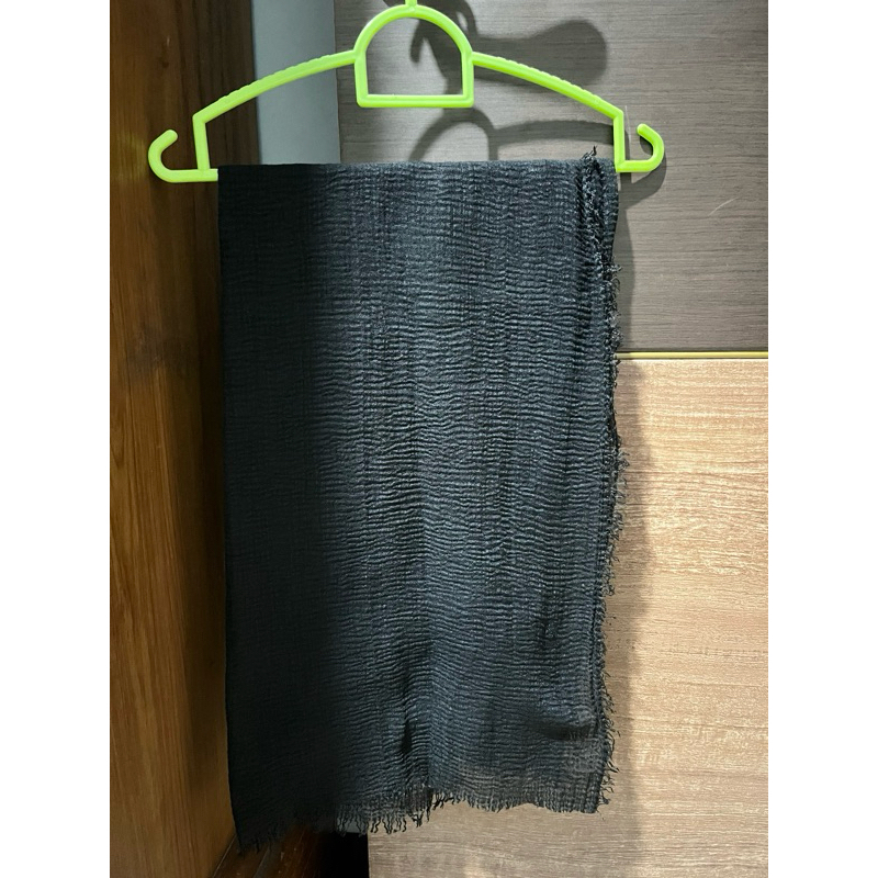 [PRELOVED] Pashmina Crinkle Hitam