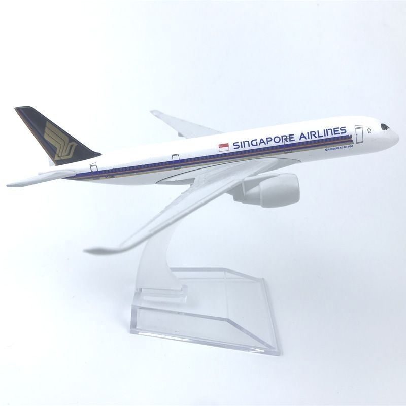 Aircraft Model Singapore Airlines Airbus A350
Panjang 16cm Bahan Metal