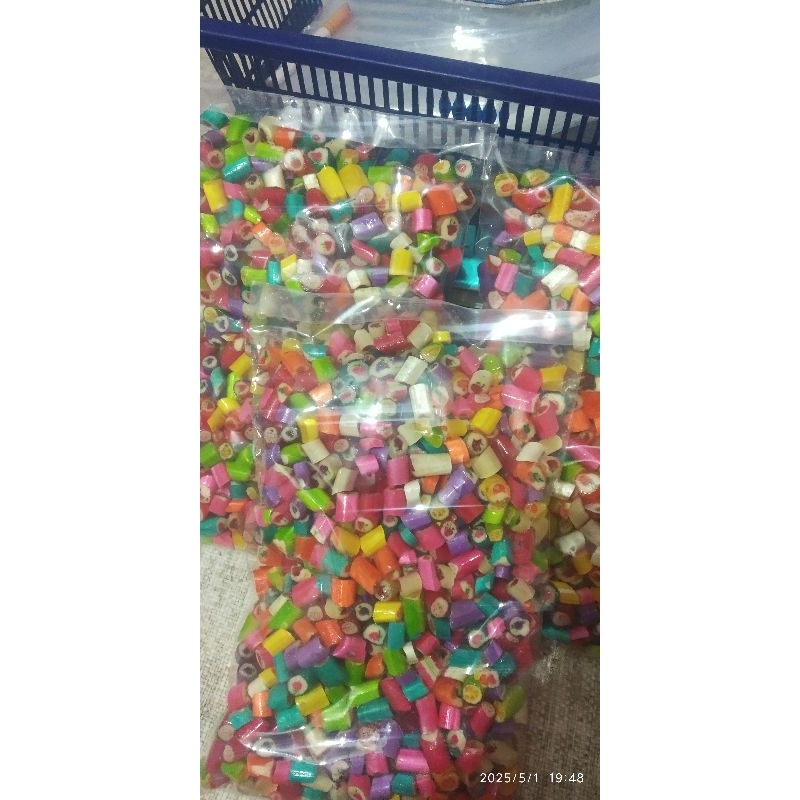 

Sticy Candy Viral