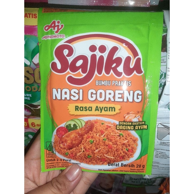 

SAJIKU bumbu nasi goreng instan rasa ayam