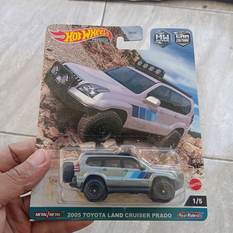 hot wheels premium 2005 toyota land cruiser prado