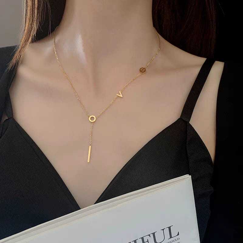 Kalung Titanium Wanita Huruf L O V E Korean Style Anti Karat Anti Luntur