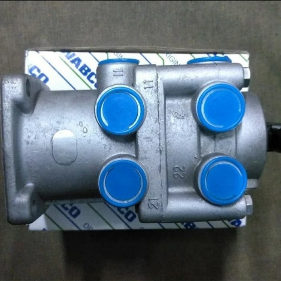 foot brake valve 4613150080 WABCO