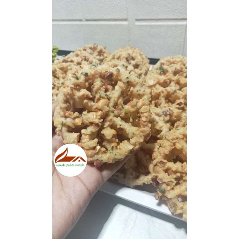 

peyek kacang super renyah, peyek kembang goyang,peyek aroma daun jeruk