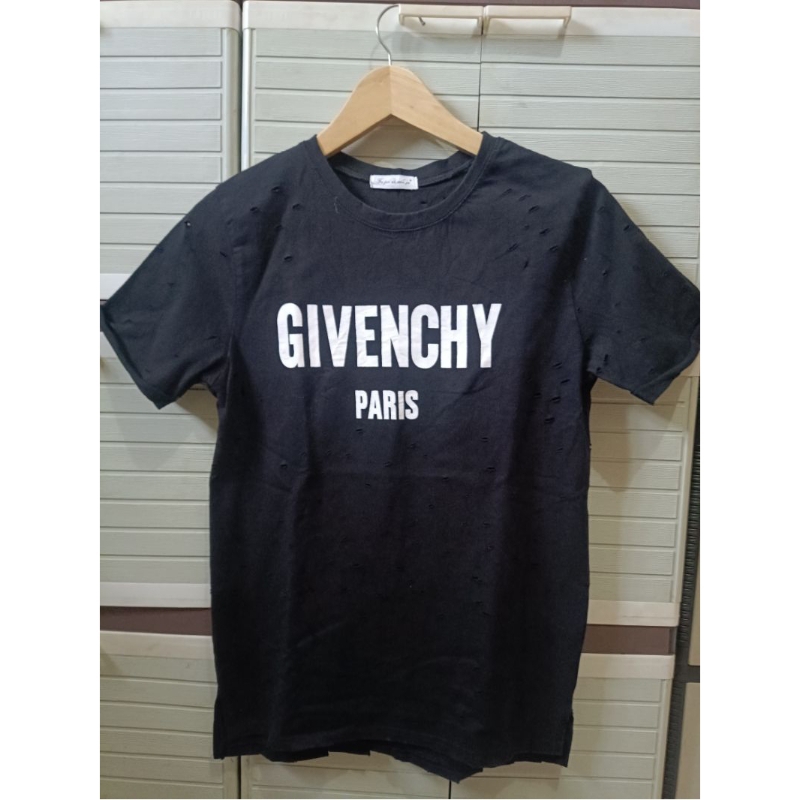 FASHION destroyed Tshirt GIVENCHY