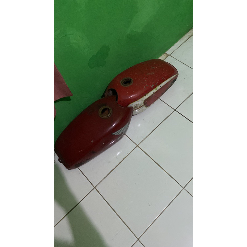tangki CB 125 tahun 76 original