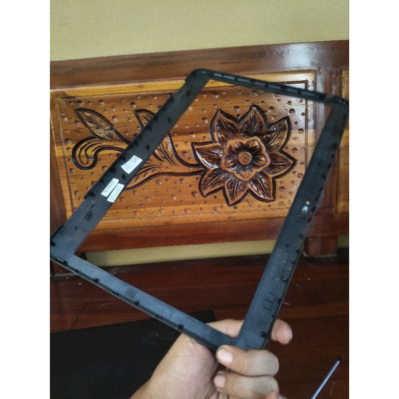 frame lcd depan laptop dell Inspiron n4050 ori