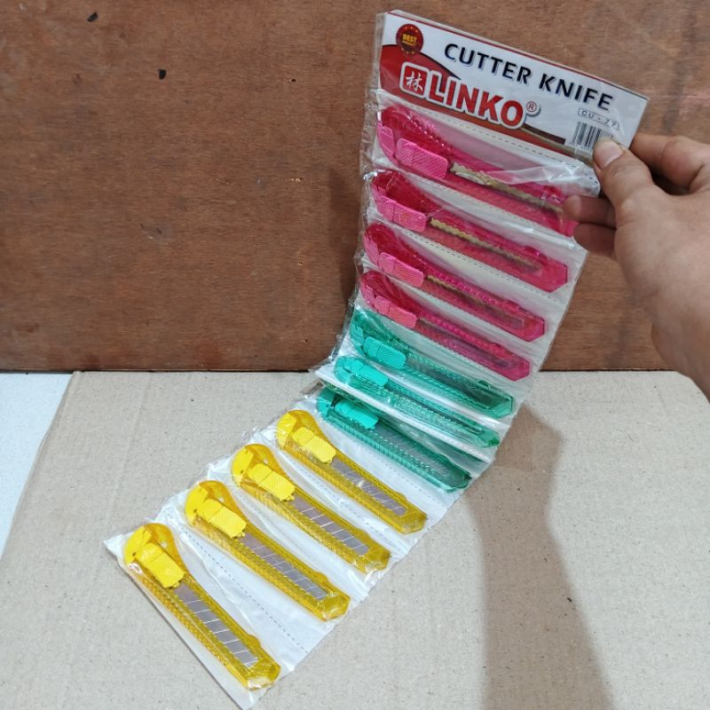 

12 Pcs Cutter Renceng Besar