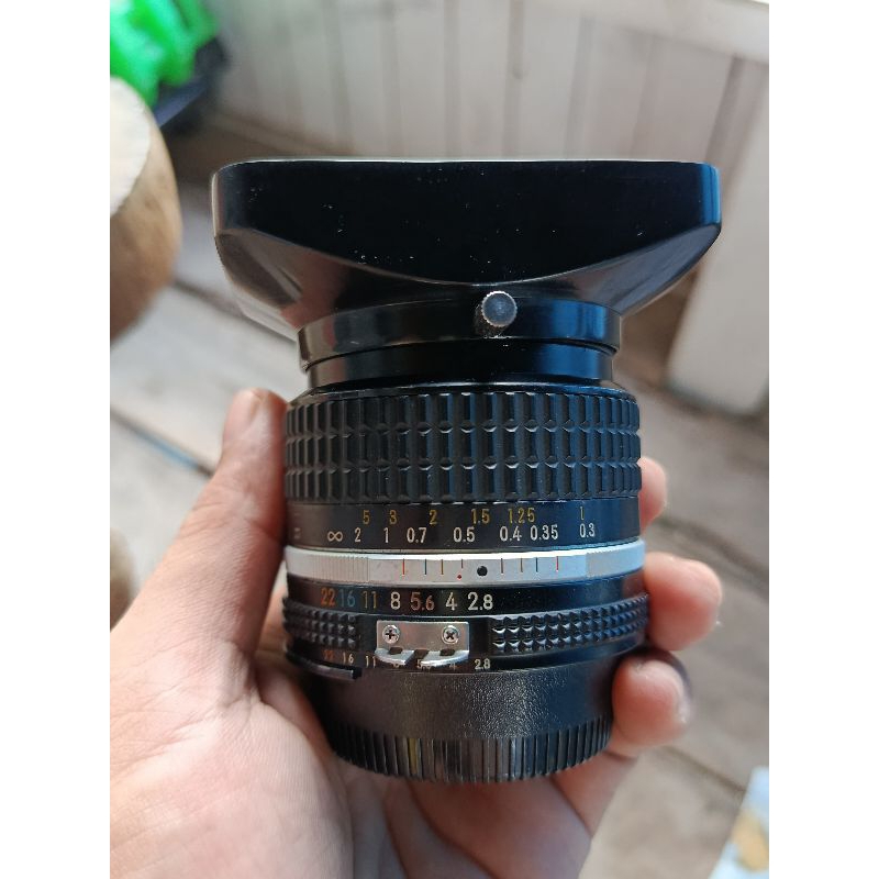 LENSA NIKKOR AIS 24MM F2.8