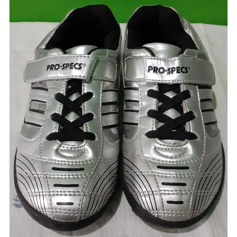 Preloved Sepatu Anak Sepatu Futsal