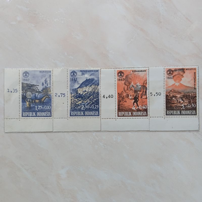

Perangko Prangko Kuno Set Lengkap Seri Bencana Alam 1967 Mint - YN2319